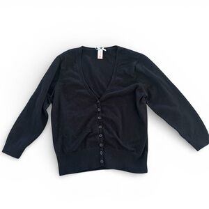Cropped Black Sweater Medium Y2K energy, everyday basic